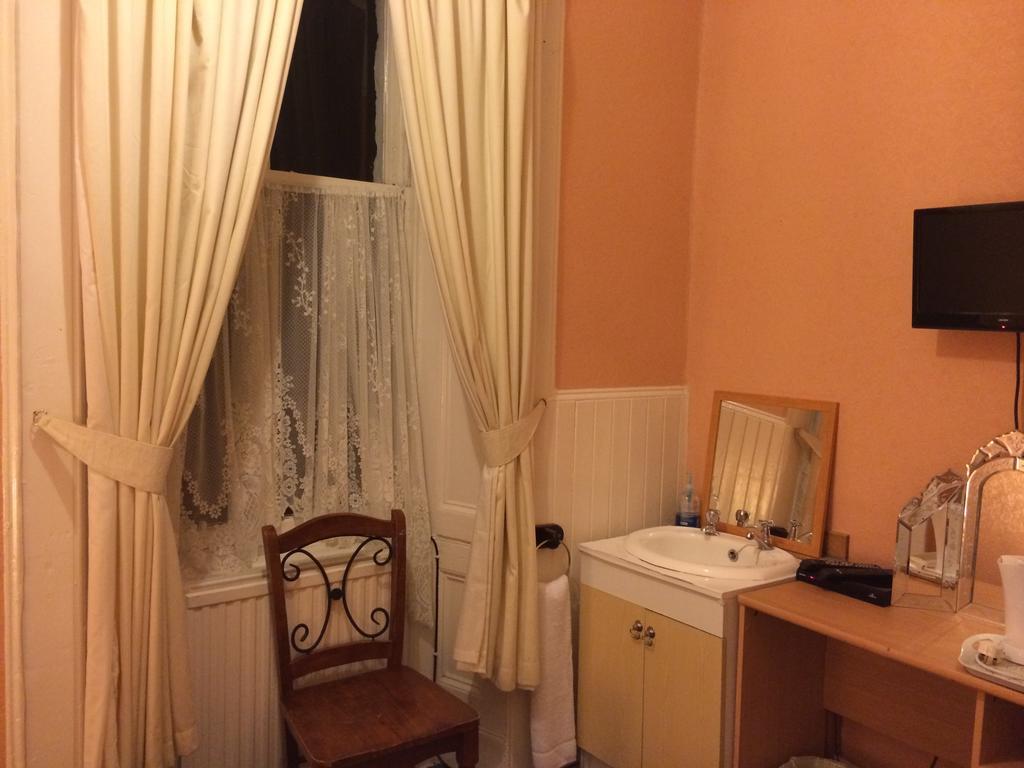 Arbour Guest House أوبان الغرفة الصورة